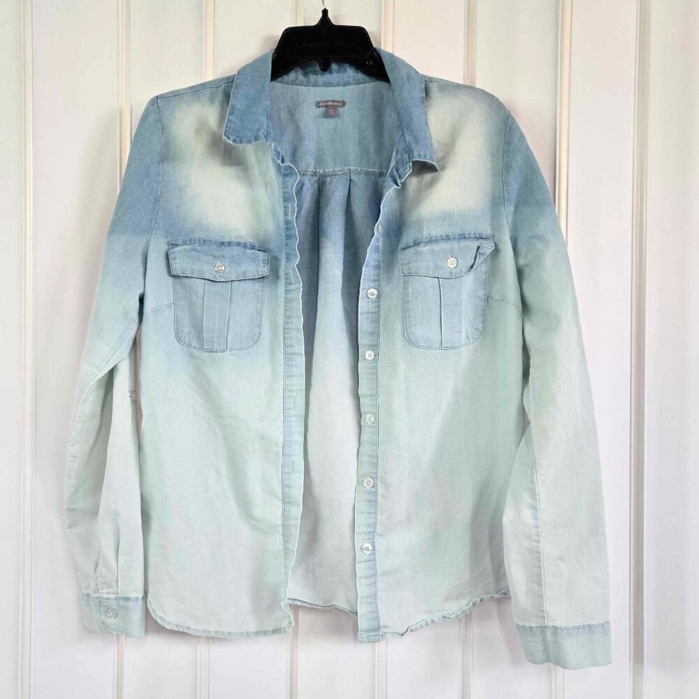 Charlotte Russe Denim Button Up Shirt Women's Large (L/G) Blue Ombre